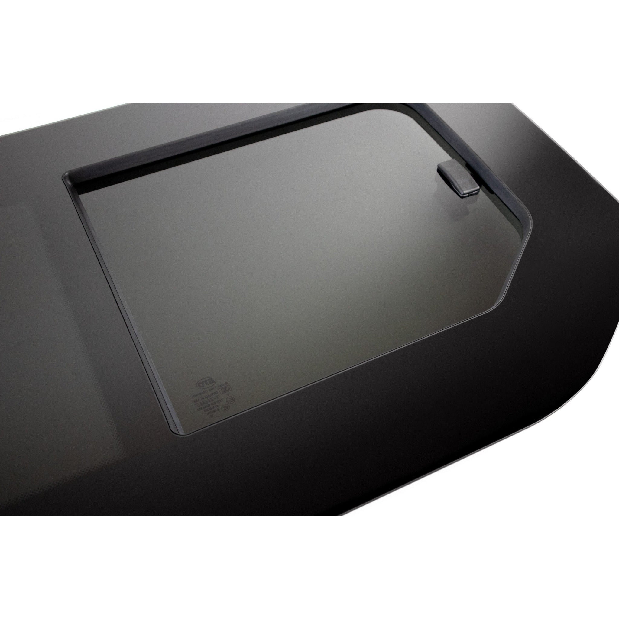 Right Opening Window + Fitting Kit for Opel Vivaro (2014-2018), Renault Trafic (2014 - Present) & Other X82 Vans