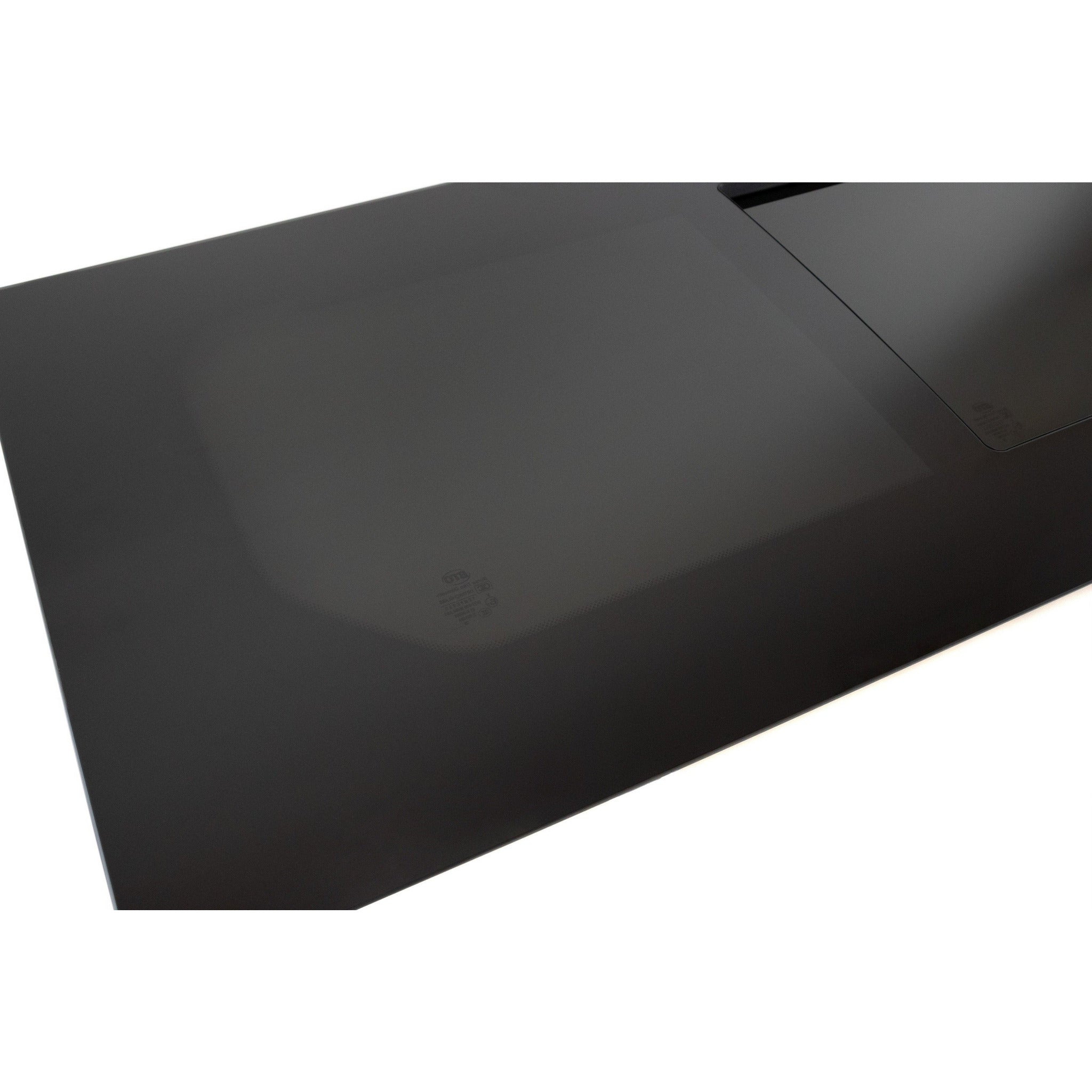 Right Opening Window + Fitting Kit for Opel Vivaro (2014-2018), Renault Trafic (2014 - Present) & Other X82 Vans